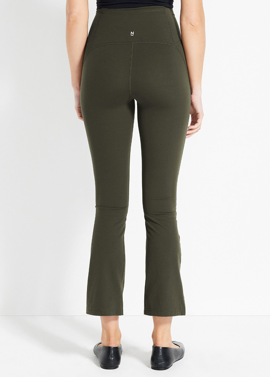 In Motion Pocket Cropped Flare