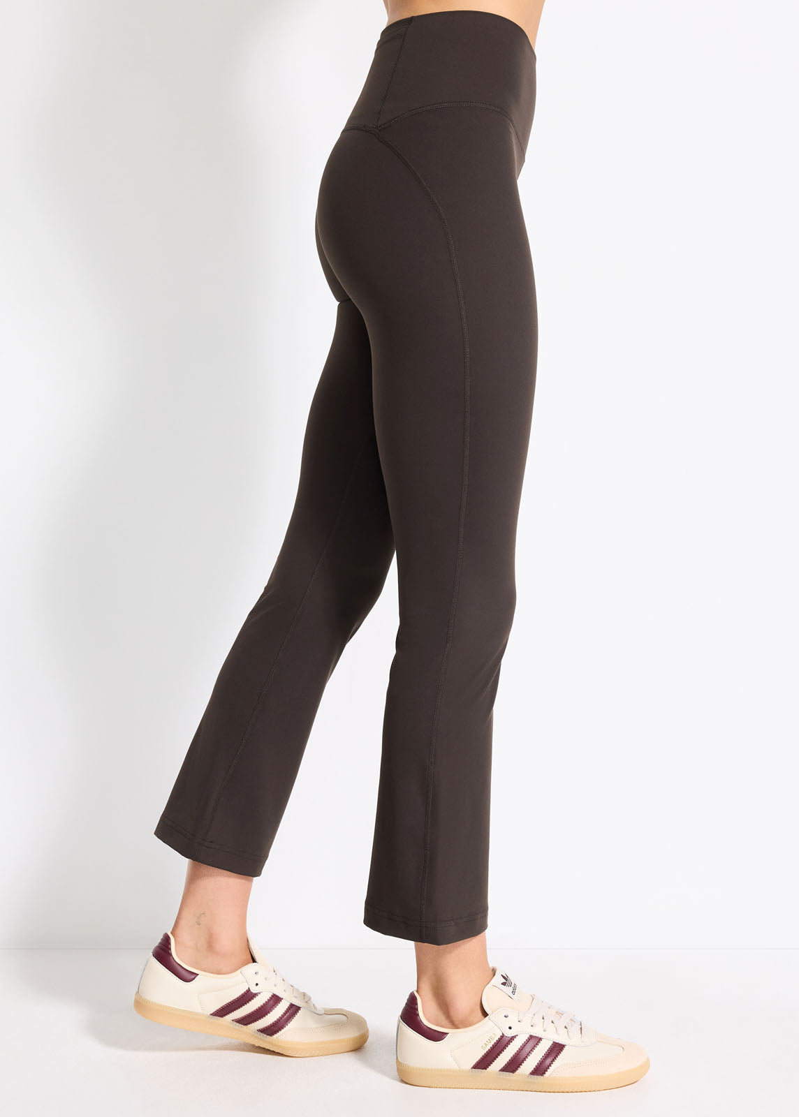In Motion Pocket Cropped Flare Pant