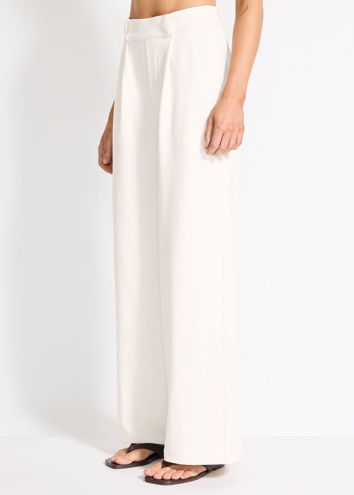 Pleated Tailored Trouser