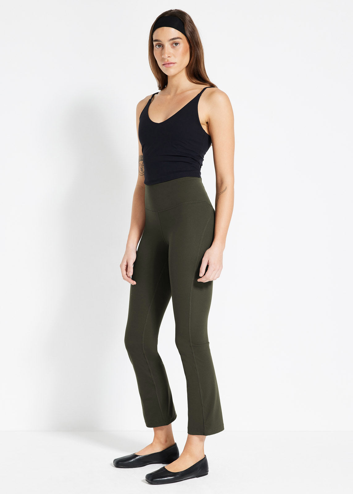 In Motion Pocket Cropped Flare